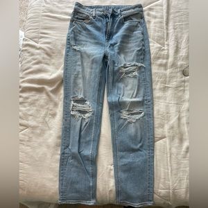 American Eagle Stretch Mom Straight Jean (New without tags) size 2